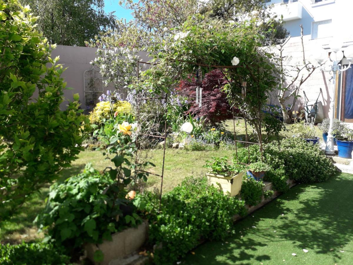 مبيت وإفطار سان نازير Le Jardin Fleuri المظهر الخارجي الصورة